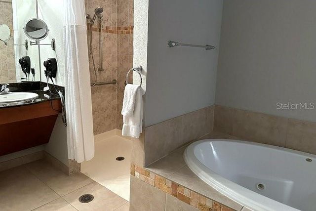 8125 RESORT VILLAGE DRIVE 51201, Orlando, FL 32821