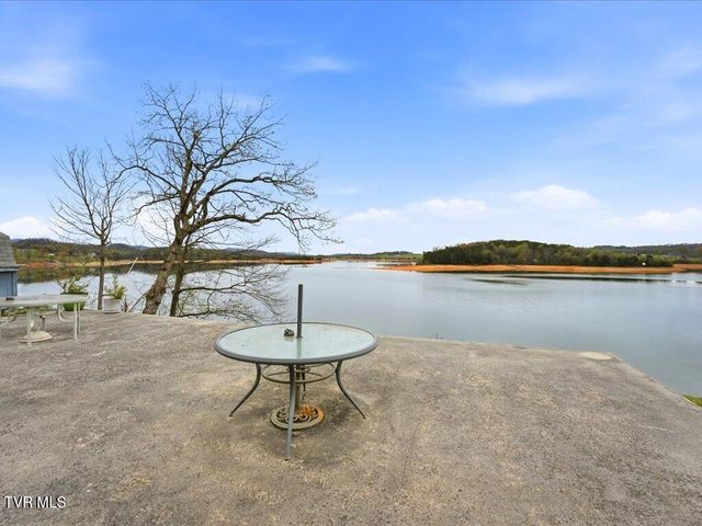 327 Bluff Village Road, Bean Station, TN 37708