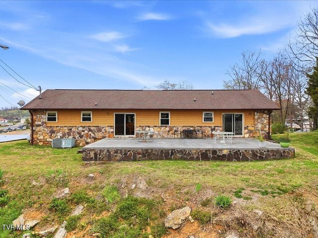 327 Bluff Village Road, Bean Station, TN 37708