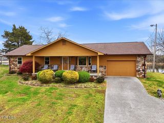 327 Bluff Village Road, Bean Station, TN 37708