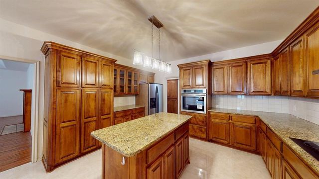 709 NW 153rd Terrace, Edmond, OK 73013