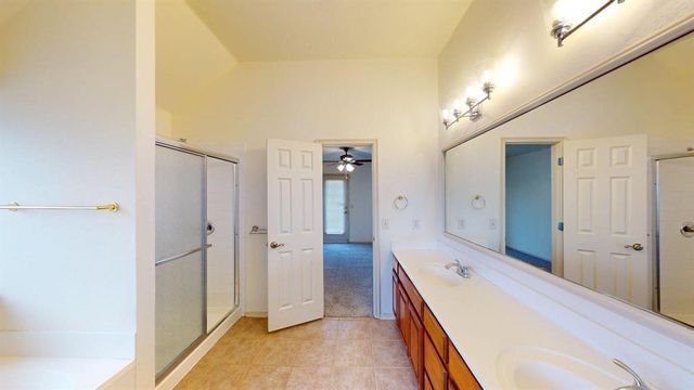 709 NW 153rd Terrace, Edmond, OK 73013