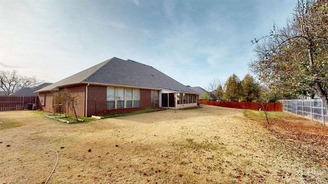 709 NW 153rd Terrace, Edmond, OK 73013