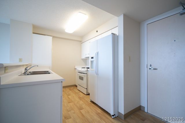 215 N King Street 907, Honolulu, HI 96817