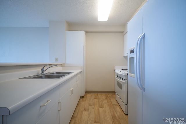 215 N King Street 907, Honolulu, HI 96817