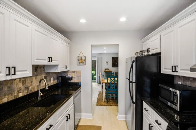 1515 BAYSHORE BOULEVARD 33, Dunedin, FL 34698