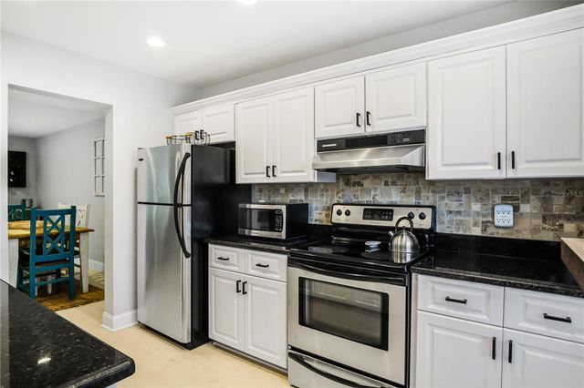 1515 BAYSHORE BOULEVARD 33, Dunedin, FL 34698