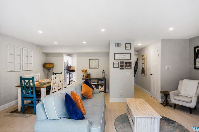 1515 BAYSHORE BOULEVARD 33, Dunedin, FL 34698