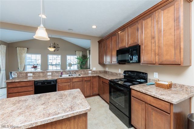 9062 Franklin Drive, North Ridgeville, OH 44039