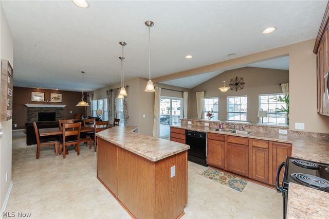 9062 Franklin Drive, North Ridgeville, OH 44039