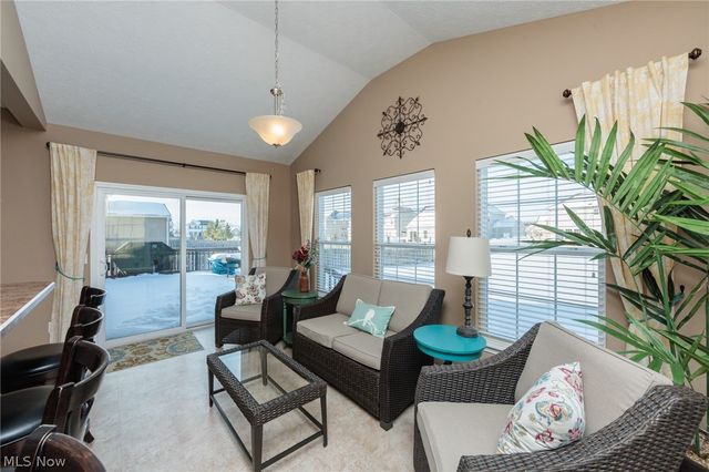 9062 Franklin Drive, North Ridgeville, OH 44039