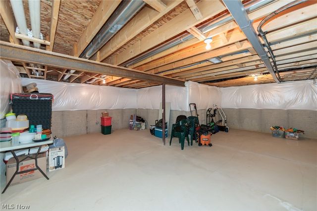 9062 Franklin Drive, North Ridgeville, OH 44039