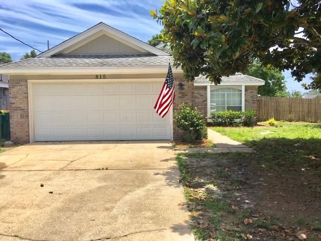 815 Boulevard De L'Orleans, Mary Esther, FL 32569
