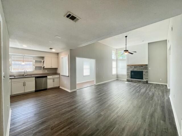815 Boulevard De L'Orleans, Mary Esther, FL 32569