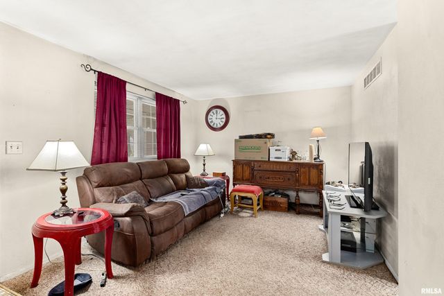 820 W TETON Drive, Peoria, IL 61614