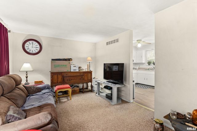 820 W TETON Drive, Peoria, IL 61614