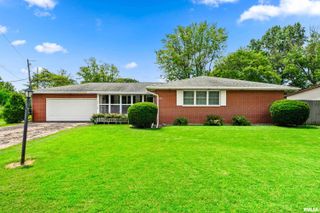 820 W TETON Drive, Peoria, IL 61614