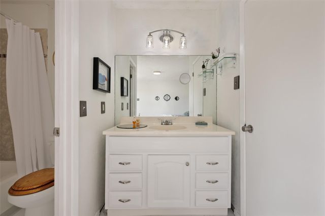 5100 Lambs LN, Austin, TX 78744