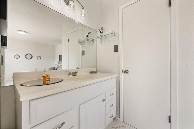 5100 Lambs LN, Austin, TX 78744