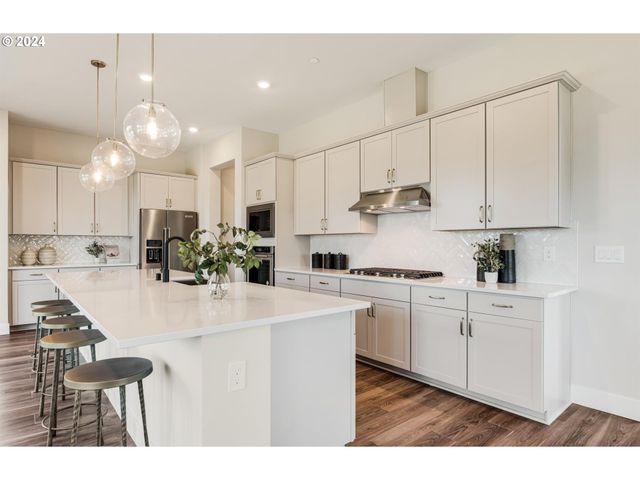 445 W JUNIPER St, Washougal, WA 98671