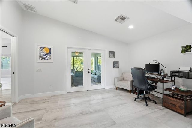 1023 El Valle AVE, Fort Myers, FL 33919