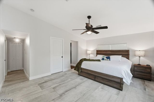1023 El Valle AVE, Fort Myers, FL 33919