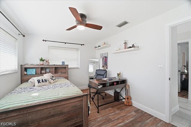 1023 El Valle AVE, Fort Myers, FL 33919