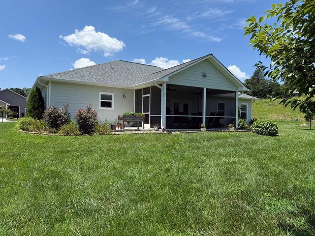 111 Riverwalk Circle, Hayesville, NC 28904