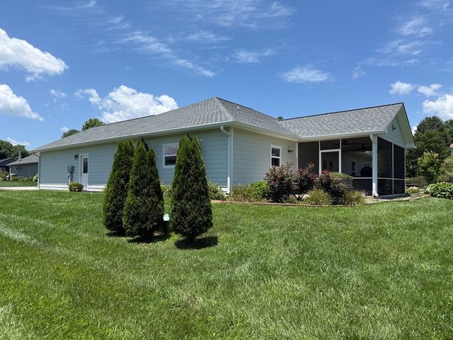 111 Riverwalk Circle, Hayesville, NC 28904