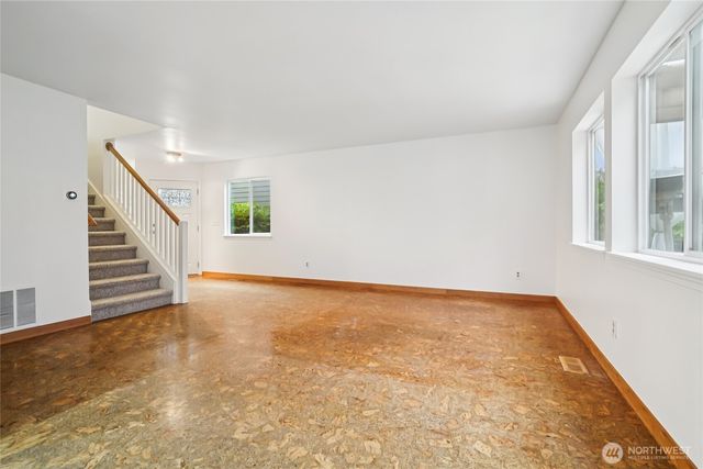 23918 SE 5th Street, Sammamish, WA 98074