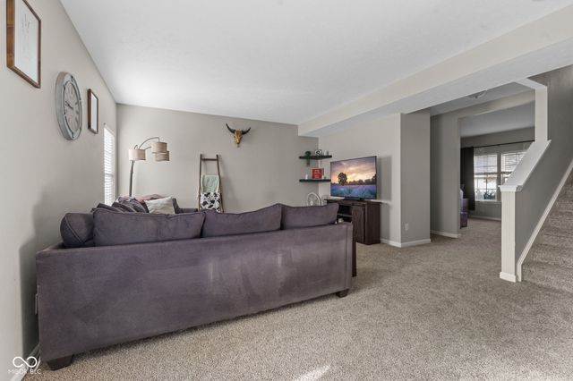 2927 Welcome Way, Greenwood, IN 46143