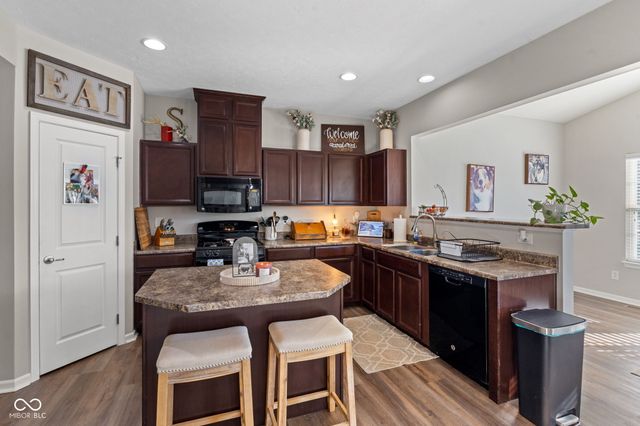 2927 Welcome Way, Greenwood, IN 46143