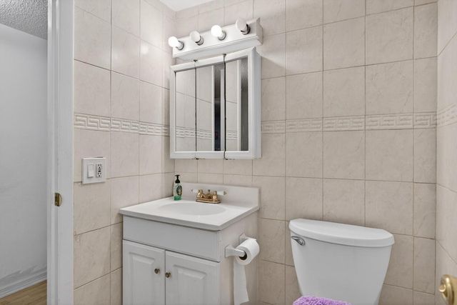 3150 Holiday Springs Boulevard 302, Margate, FL 33063