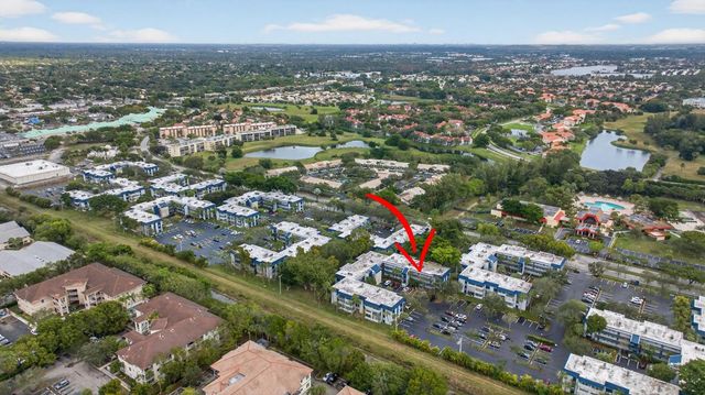 3150 Holiday Springs Boulevard 302, Margate, FL 33063