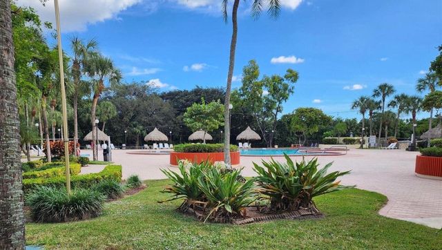 3150 Holiday Springs Boulevard 302, Margate, FL 33063