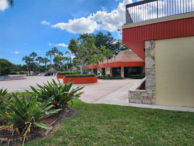 3150 Holiday Springs Boulevard 302, Margate, FL 33063