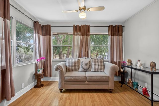 3150 Holiday Springs Boulevard 302, Margate, FL 33063