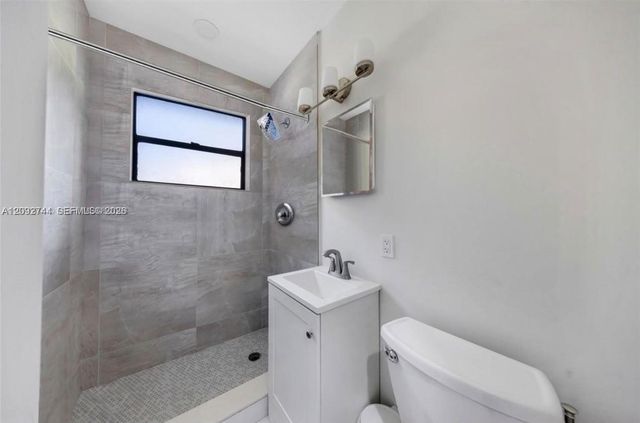669 NW 28th Street 6, Miami, FL 33127