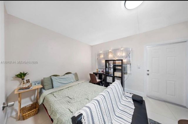 669 NW 28th Street 6, Miami, FL 33127