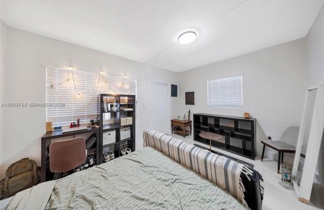 669 NW 28th Street 6, Miami, FL 33127