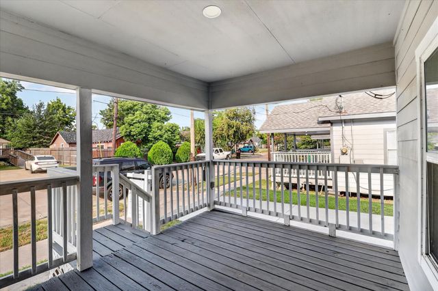 320 E Murrill Street, Baytown, TX 77520