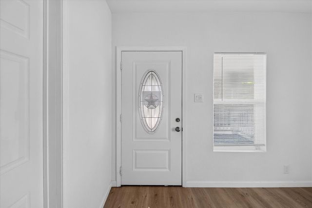320 E Murrill Street, Baytown, TX 77520