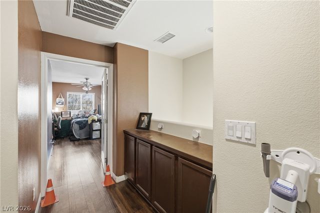 8051 Maple Park Street, Las Vegas, NV 89131