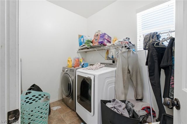 8051 Maple Park Street, Las Vegas, NV 89131