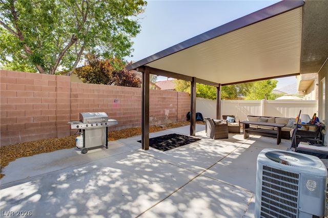 8051 Maple Park Street, Las Vegas, NV 89131