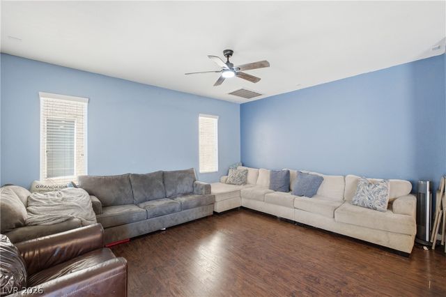 8051 Maple Park Street, Las Vegas, NV 89131