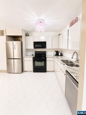 770 Anderson Avenue 6R, Cliffside Park, NJ 07010