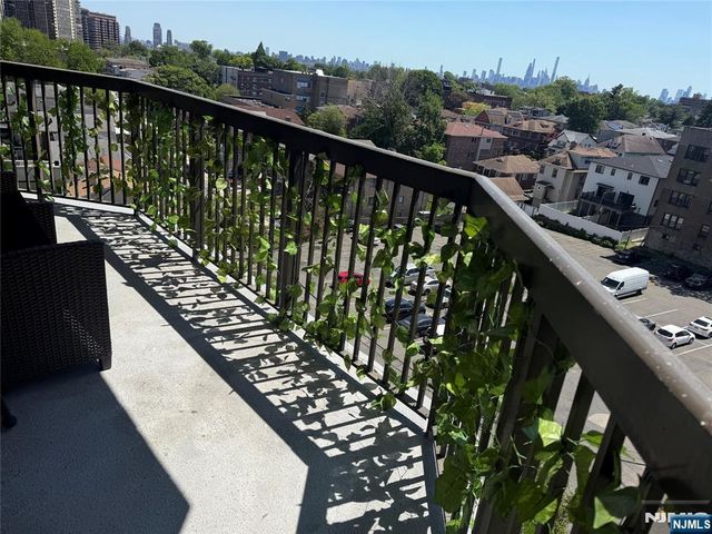 770 Anderson Avenue 6R, Cliffside Park, NJ 07010