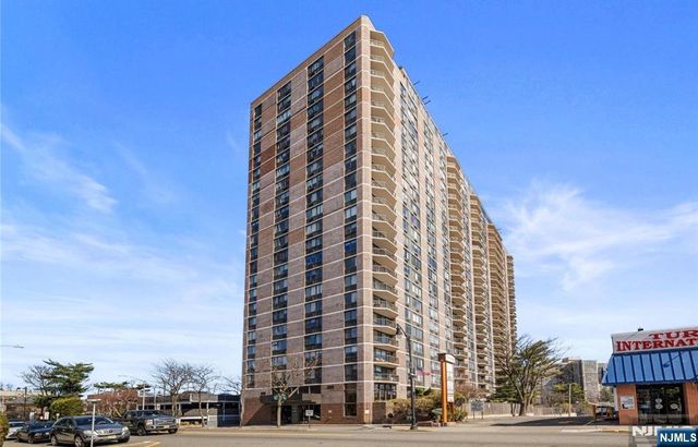 770 Anderson Avenue 6R, Cliffside Park, NJ 07010