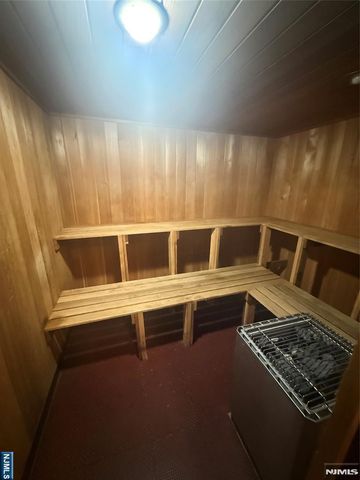 770 Anderson Avenue 6R, Cliffside Park, NJ 07010